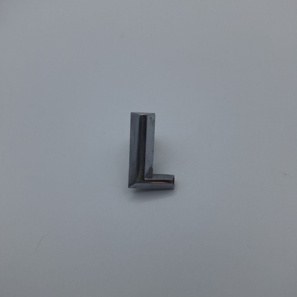 Metal Letter L Emblem 98-2 Badge Chrome Industrial Sign Automotive Charm